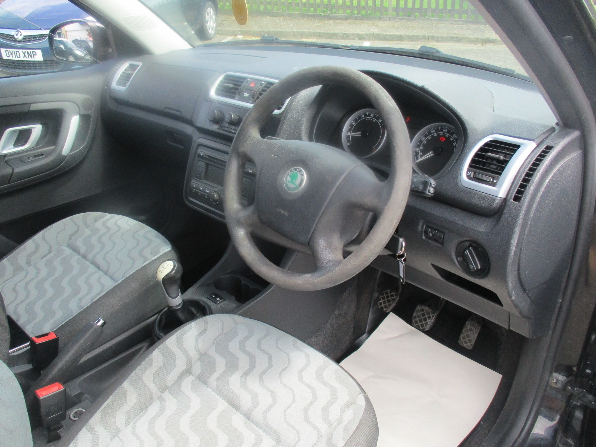 SKODA FABIA 1.2 HTP 12V 2 2008